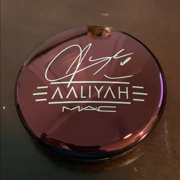 MAC Cosmetics Other - Mac Aaliyah Bronzer in baby girl new
